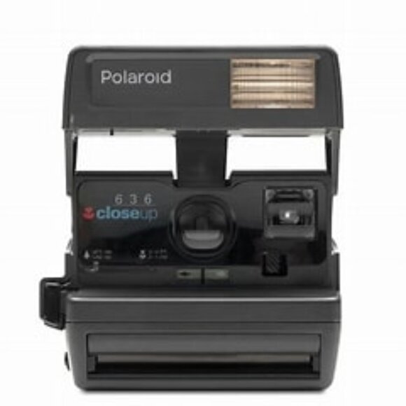 Polaroid 600 Camera: An Iconic Piece of Photography History  Polaroid 600 Camera
